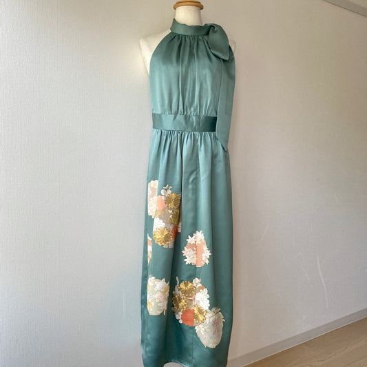 Kimono robe en soie, Houmongi 訪問着, fabriquée à la main, upcyclée