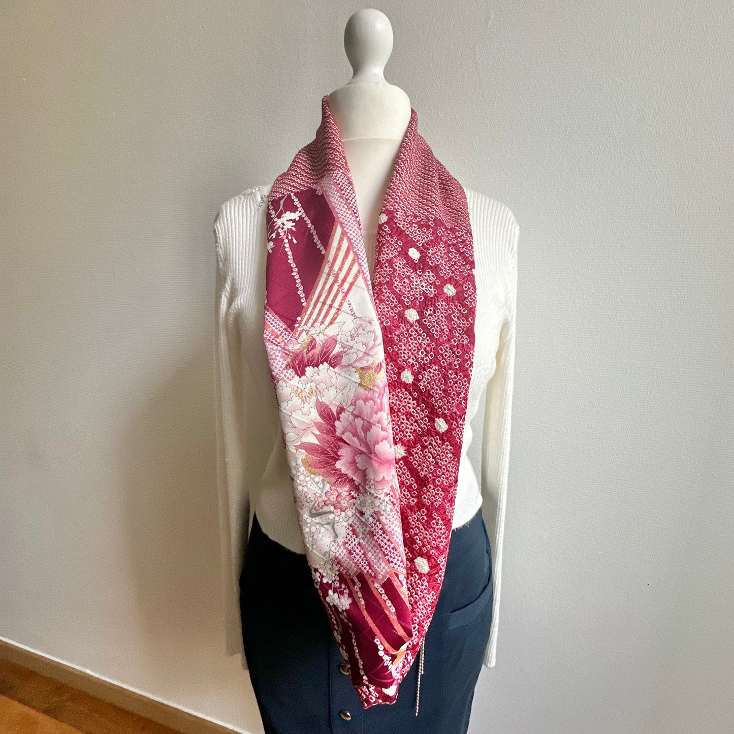 Infinity silk Kimono scarf, Handcrafted, Upcycled, free shipping, tax included #2106