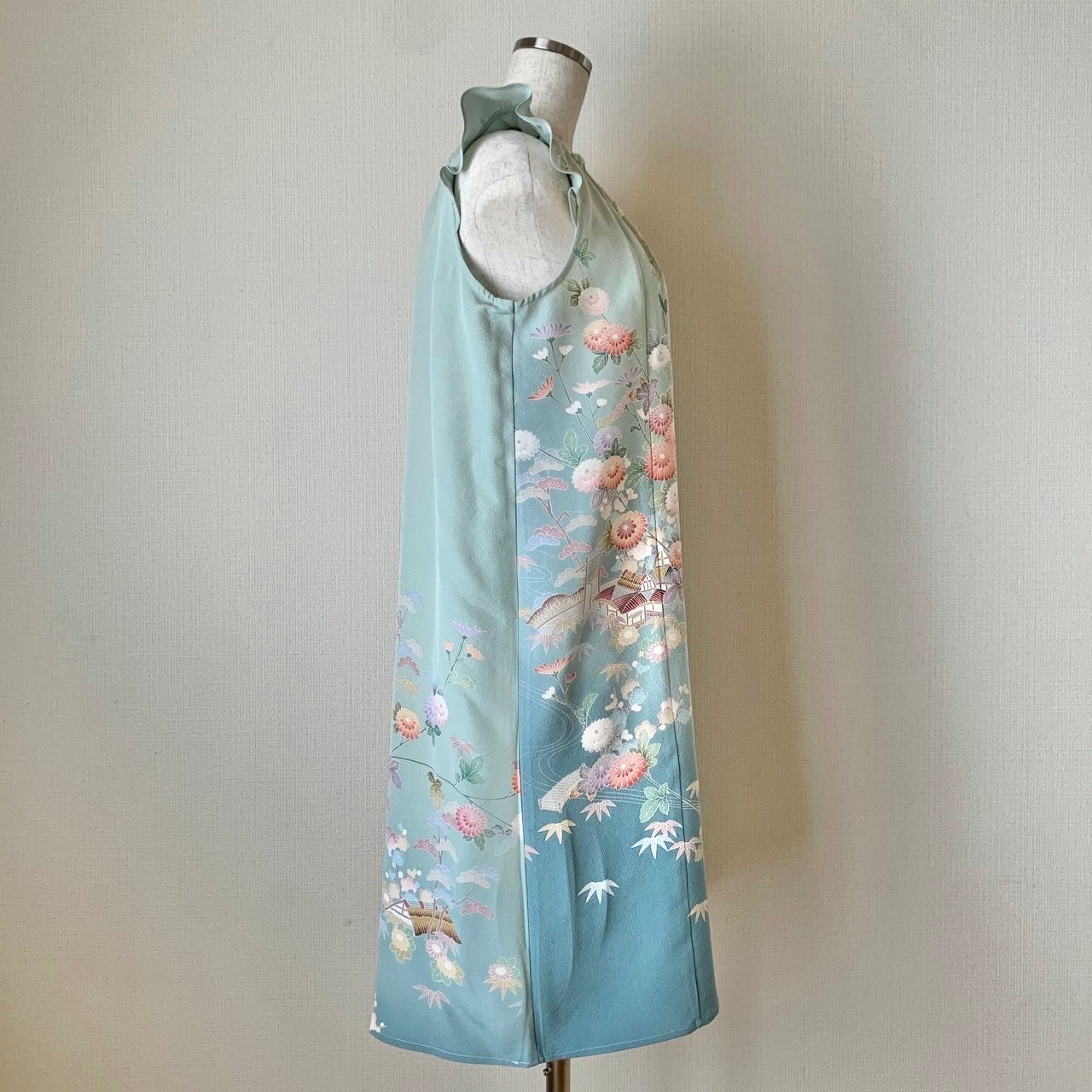 Kimono robe,Houmongi 訪問着, avec le motif de fleurs  #pre62