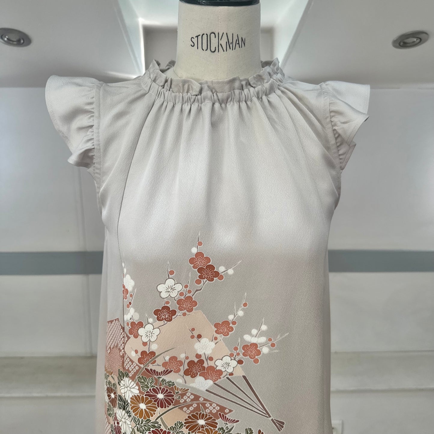 Silk Kimono dress, Houmongi 訪問着, Handcrafted, Upcyced #pre Furisode3