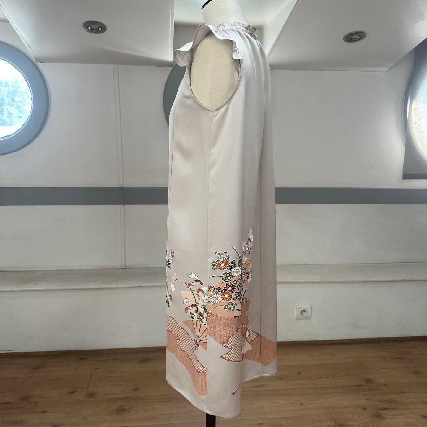 Silk Kimono dress, Houmongi 訪問着, Handcrafted, Upcyced #pre Furisode3