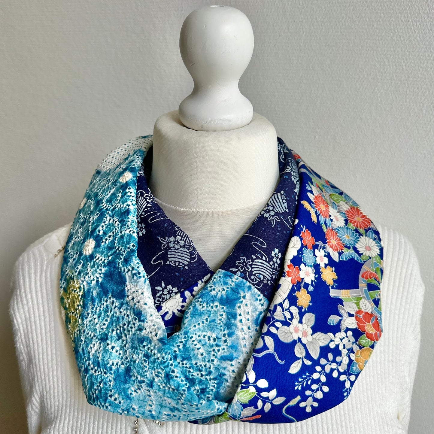 Infinity silk Kimono scarf, Handcrafted, Upcycled, free shipping, tax included #2114