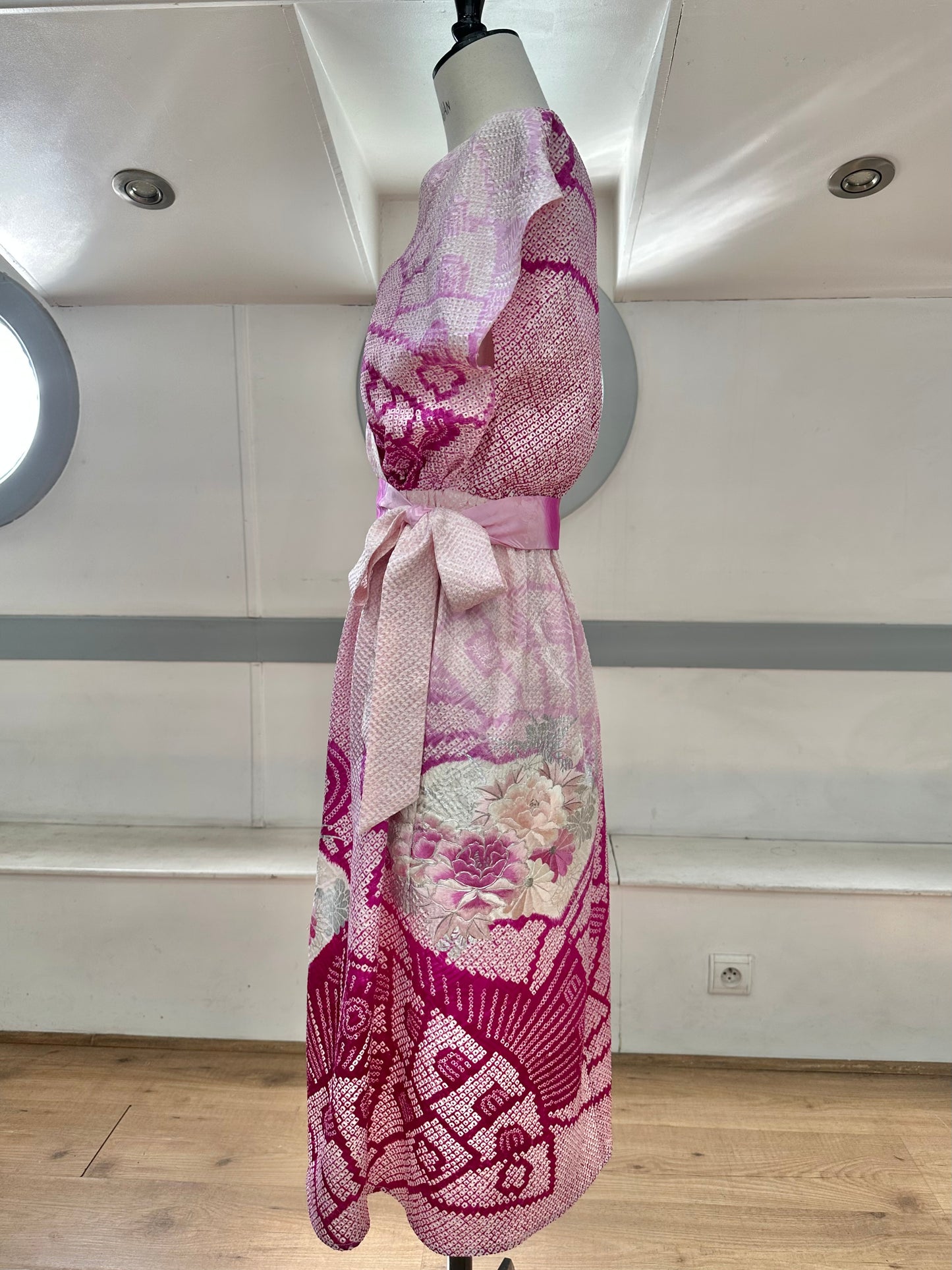 Silk Kimono dress, Furisode 振袖, Handcrafted, Upcyced #pre Furisode2