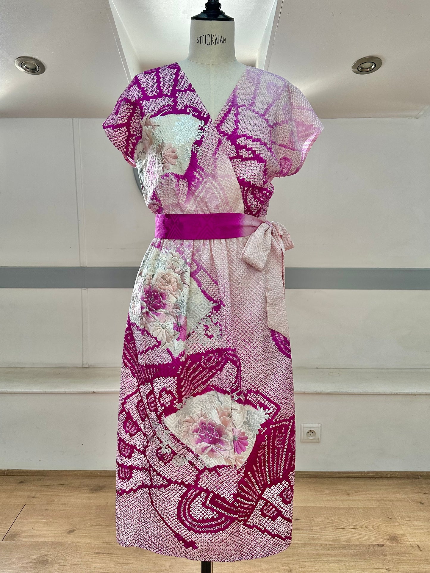 Silk Kimono dress, Furisode 振袖, Handcrafted, Upcyced #pre Furisode2