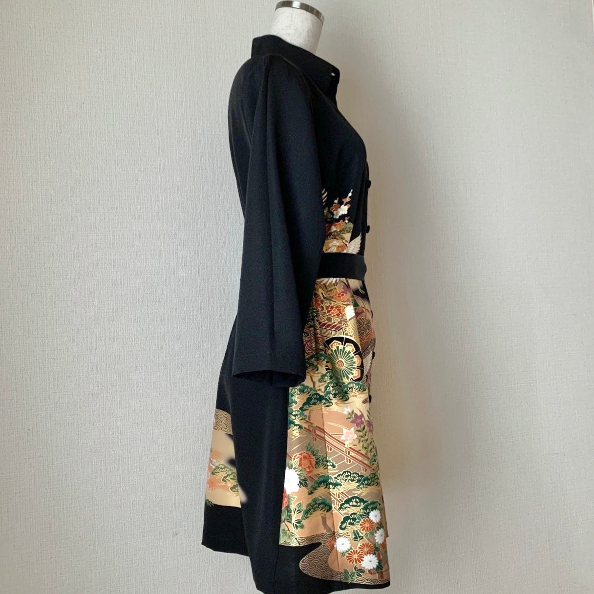 Silk Kimono dress, Kuro-Tomesode, hand crafted, Upcycled, #pre65 Wa-Miyabi Silk Kimono dress, Kuro-Tomesode, hand crafted, Upcycled, #pre65 Wa-Miyabi