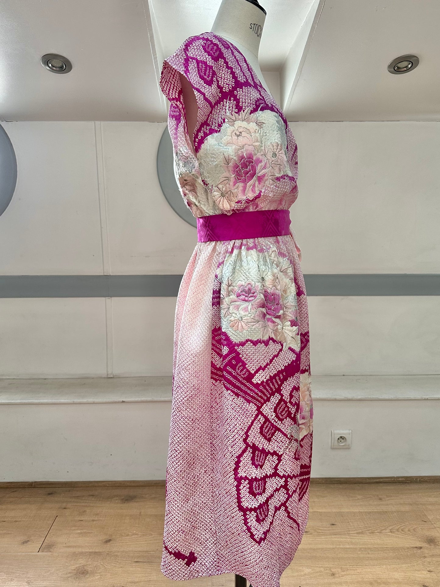 Silk Kimono dress, Furisode 振袖, Handcrafted, Upcyced #pre Furisode2