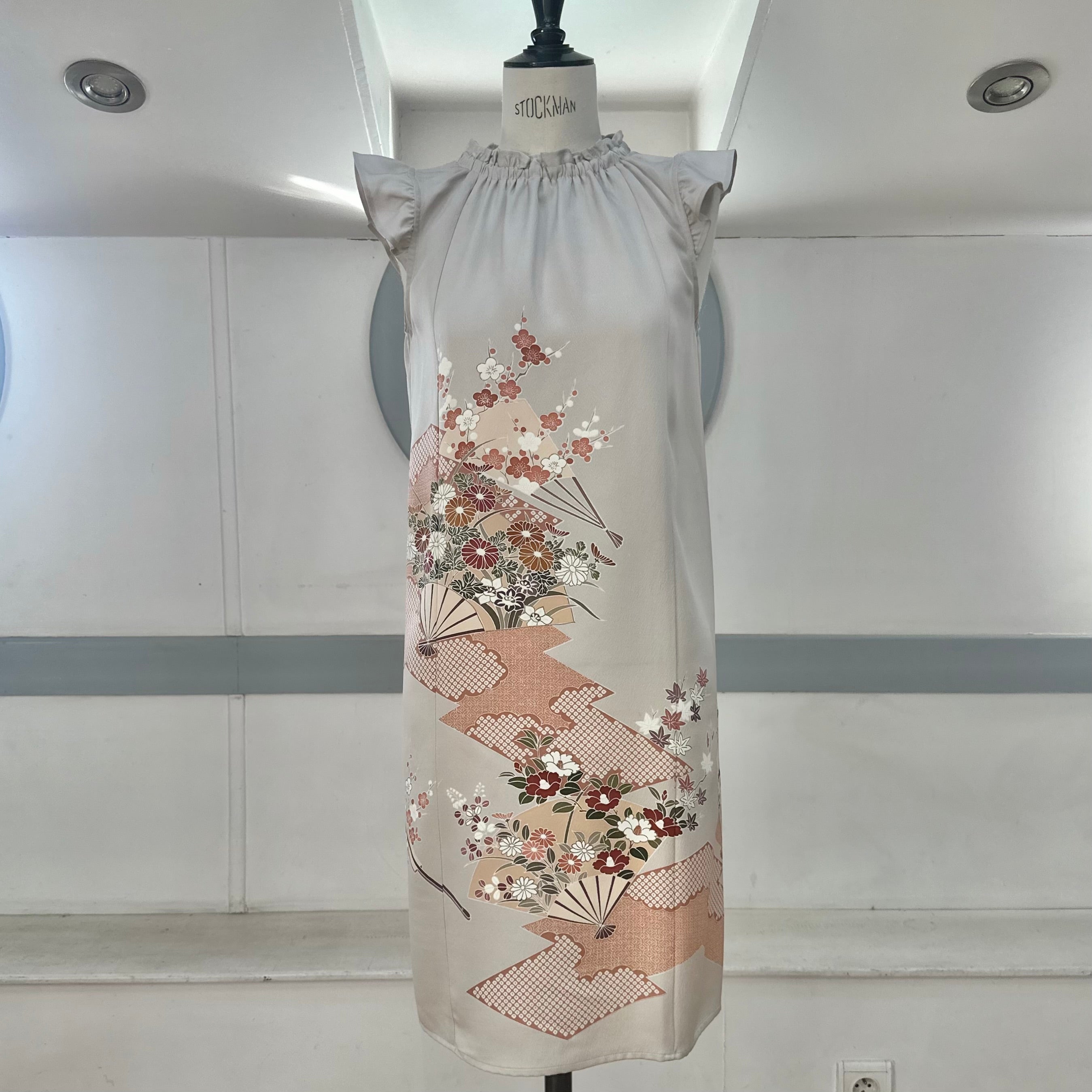 新品　セリザワ　Design Kimono Dress beige くすみカラーガーリー くすみベージュ/淡色 かわいい レース