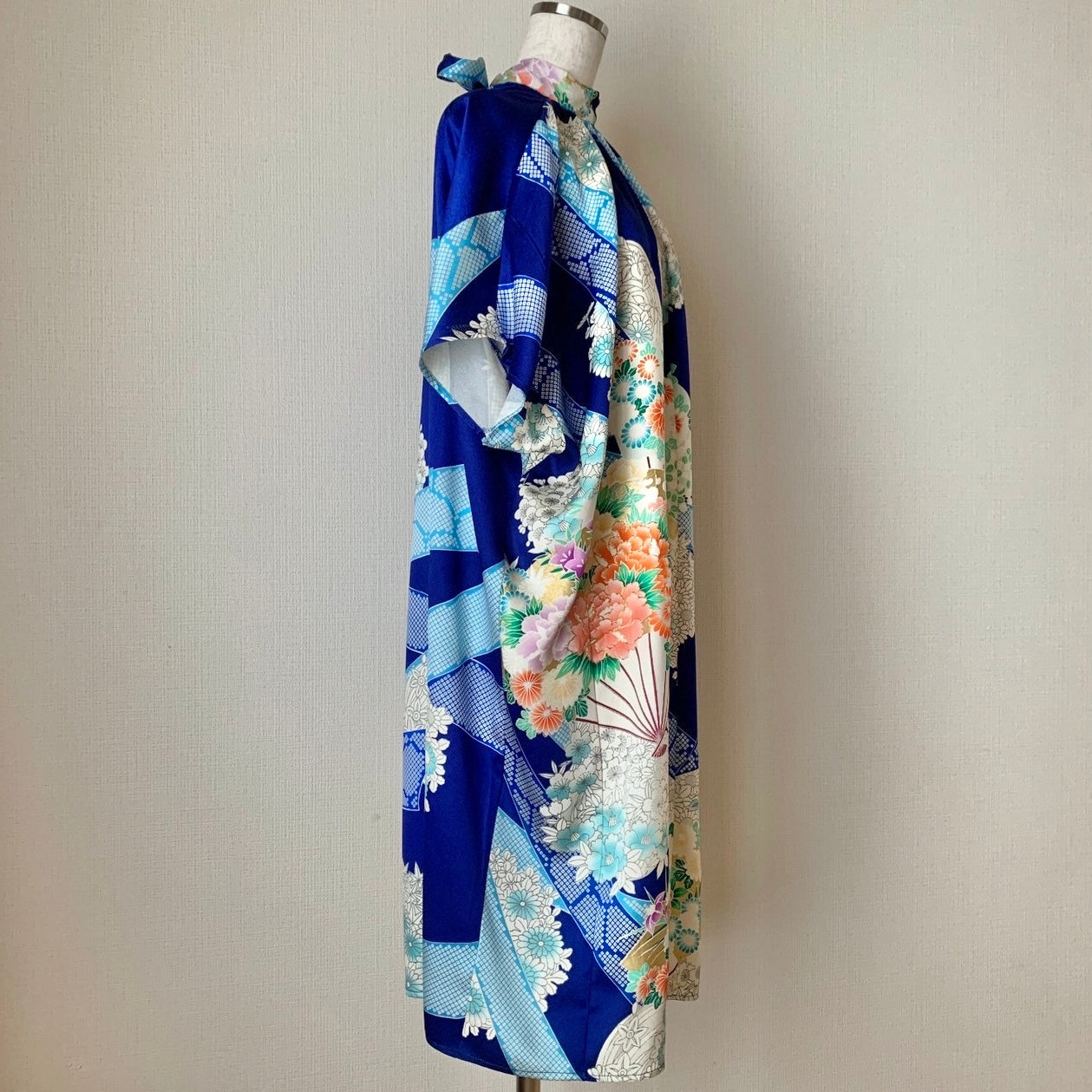 Silk Kimono dress, Kaftan style, Free size, Furisode 振袖, hand crafted, Upcycled, #pre66