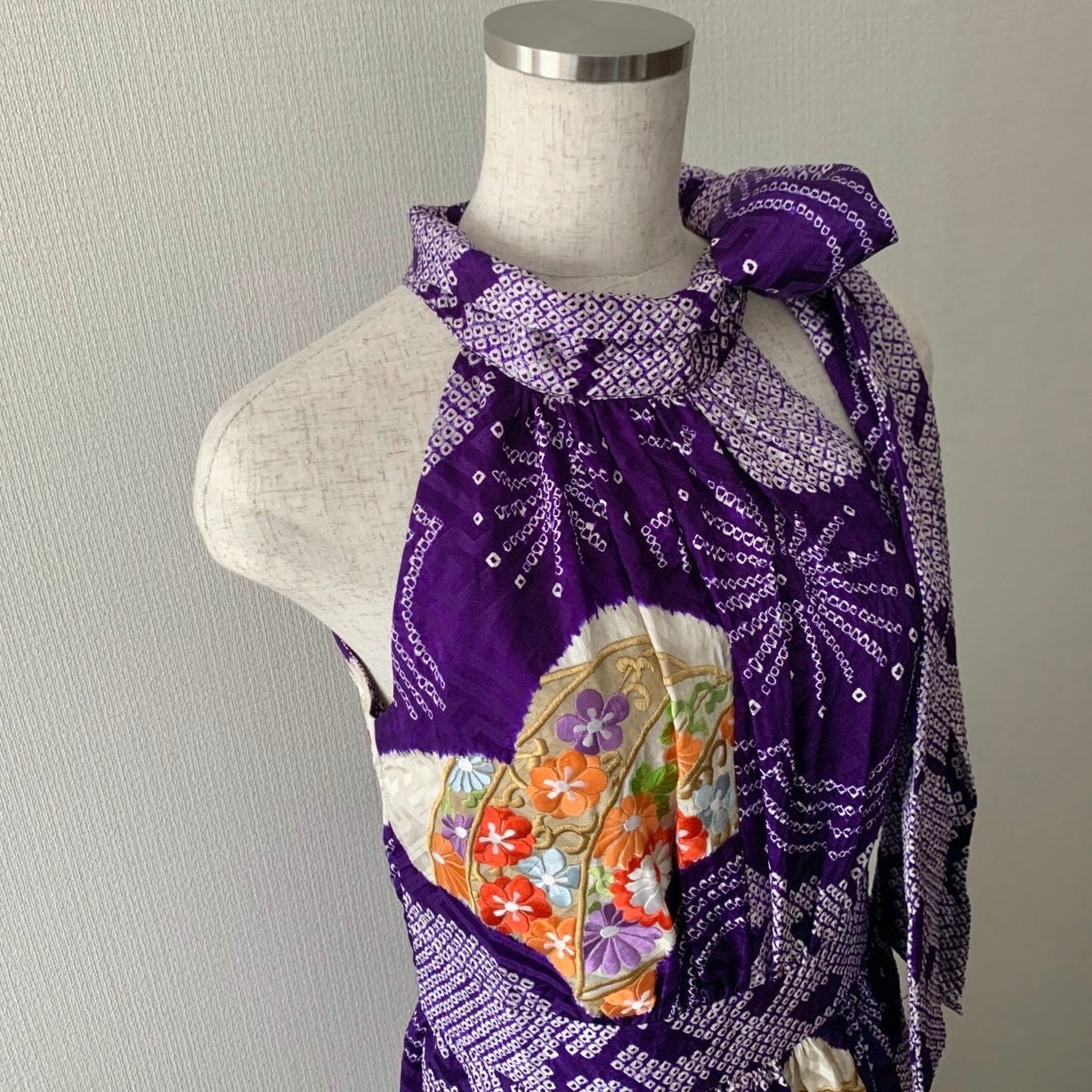 Kimono robe en soie, Furisode 振袖, fabriquée à la main, upcyclée, #pre51