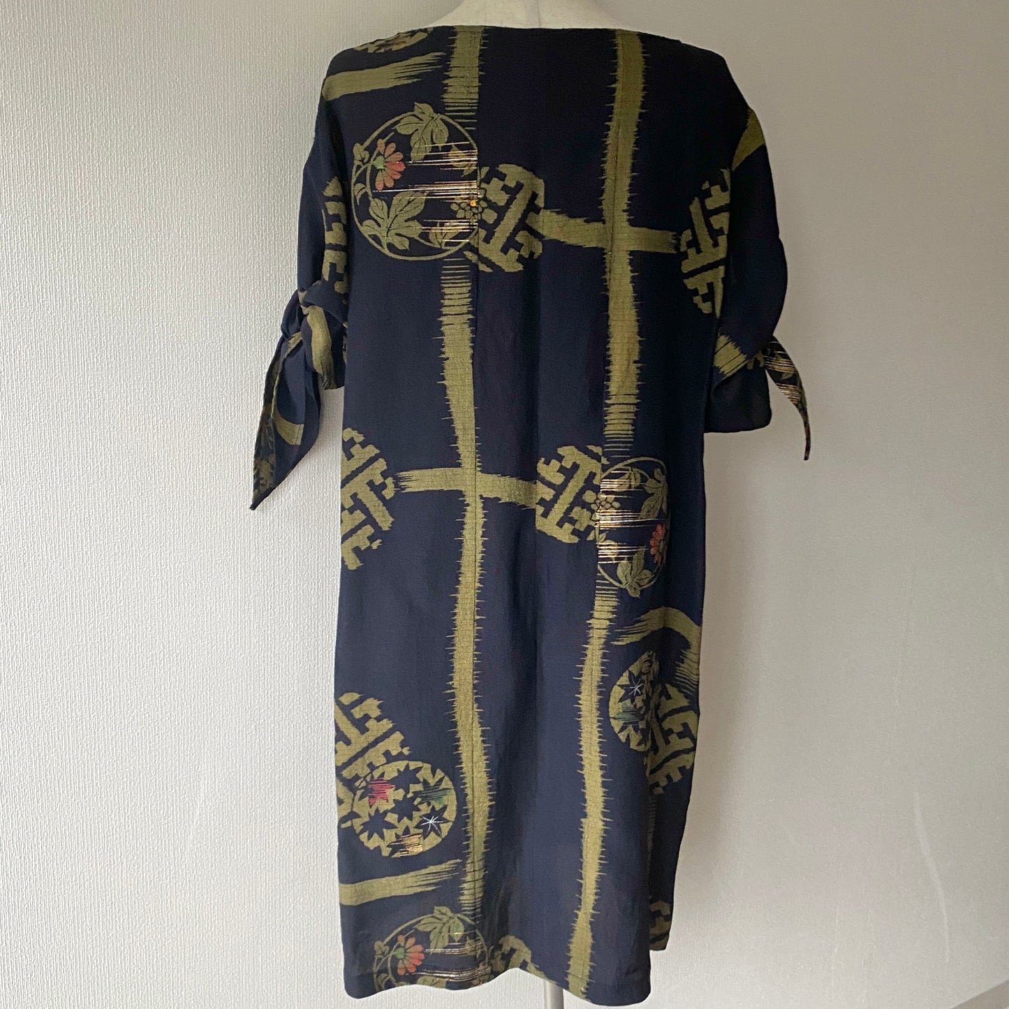 Kimono robe, komon 小紋, fabriquée à la main, recyclée