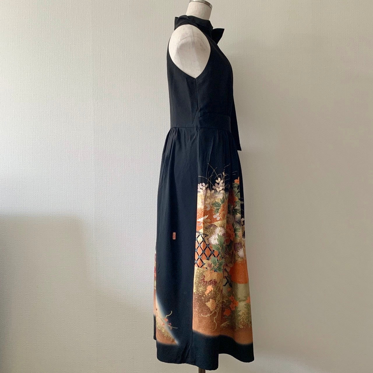 Kimono robe en soie, Tomesode 留袖, fabriquée à la main, upcyclée, #pre56