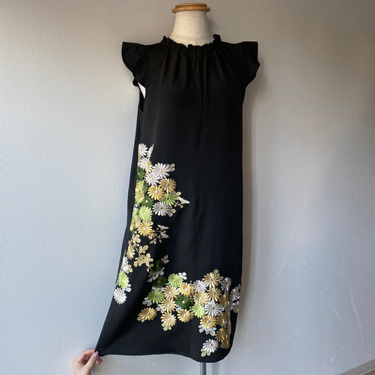 Kimono robe, Tomesode, 留袖, chrysanthème 菊