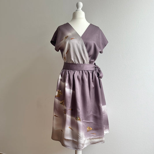Kimono robe en soie, Komon 小紋, fabriquée à la main, recyclée #pre8
