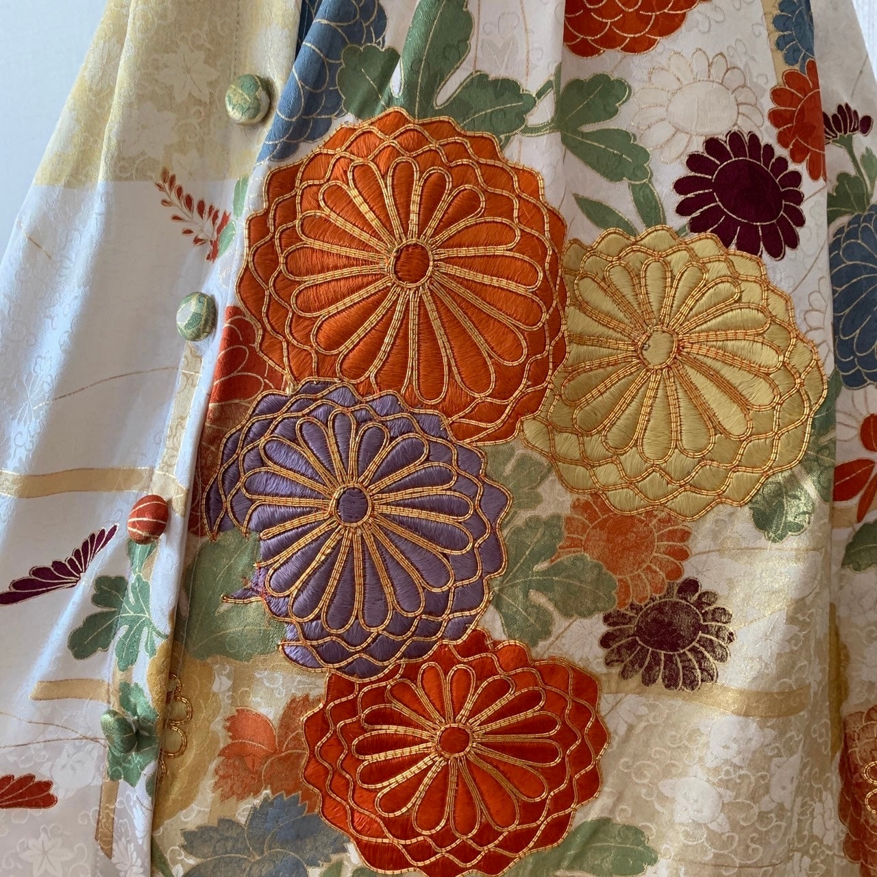 Kimono robe en soie, Furisode 振袖, fabriquée à la main, upcyclée, #pre58