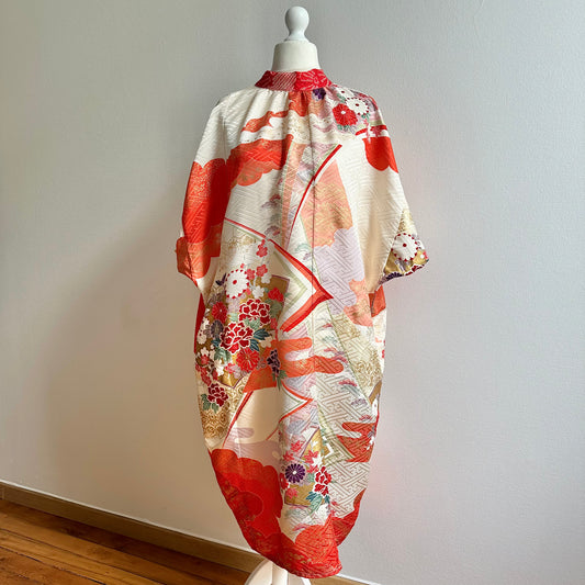 Silk Kimono dress, Kaftan style, Free size, Furisode 振袖, hand crafted, Upcycled, #pre61