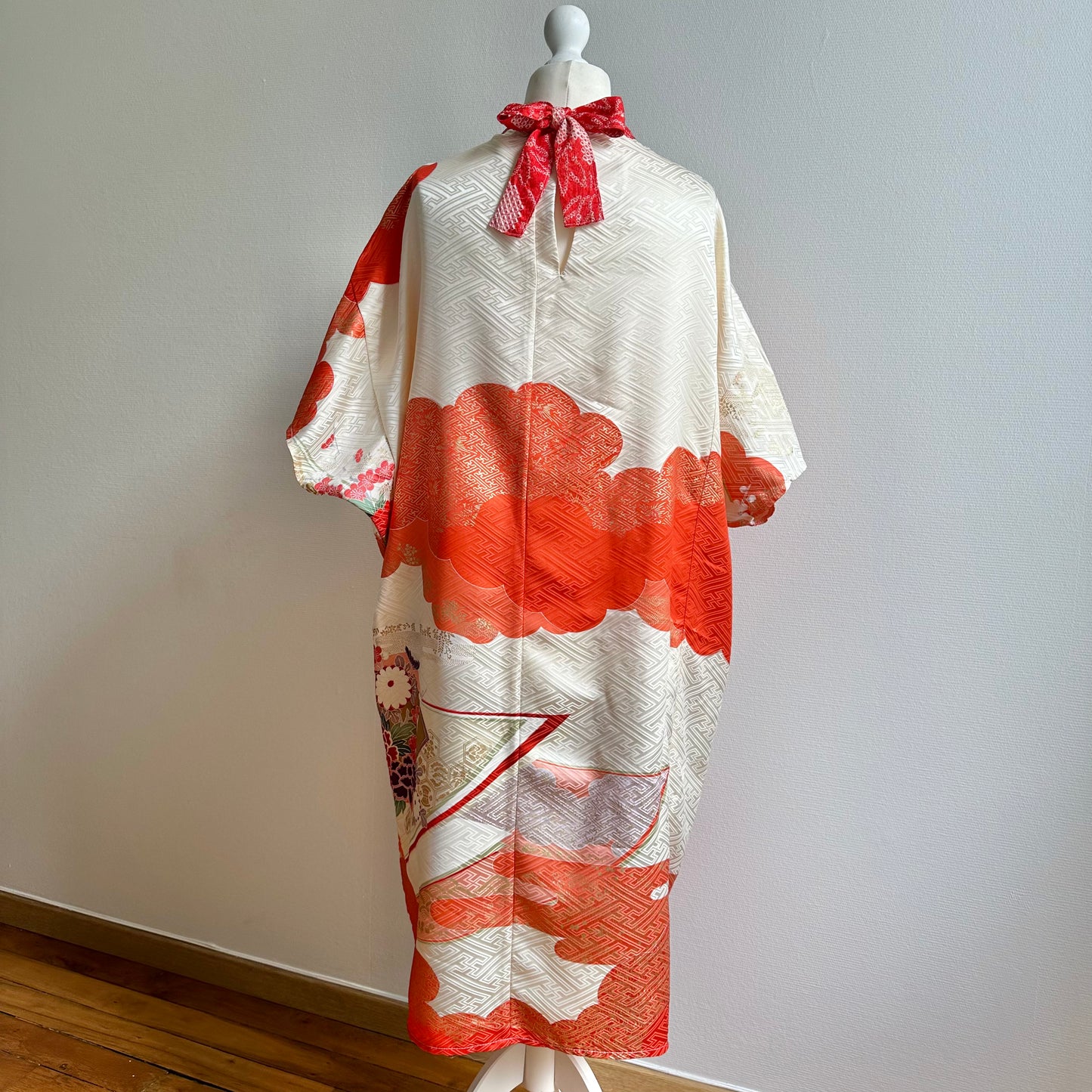 Silk Kimono dress, Kaftan style, Free size, Furisode 振袖, hand crafted, Upcycled, #pre61