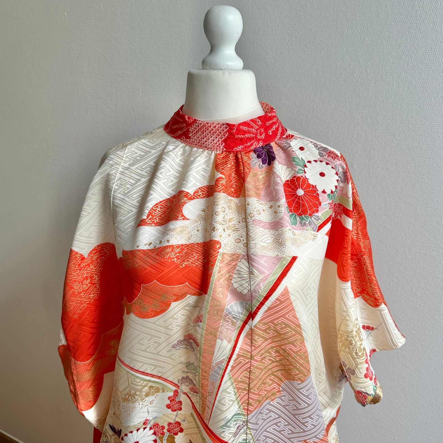 Silk Kimono dress, Kaftan style, Free size, Furisode 振袖, hand crafted, Upcycled, #pre61