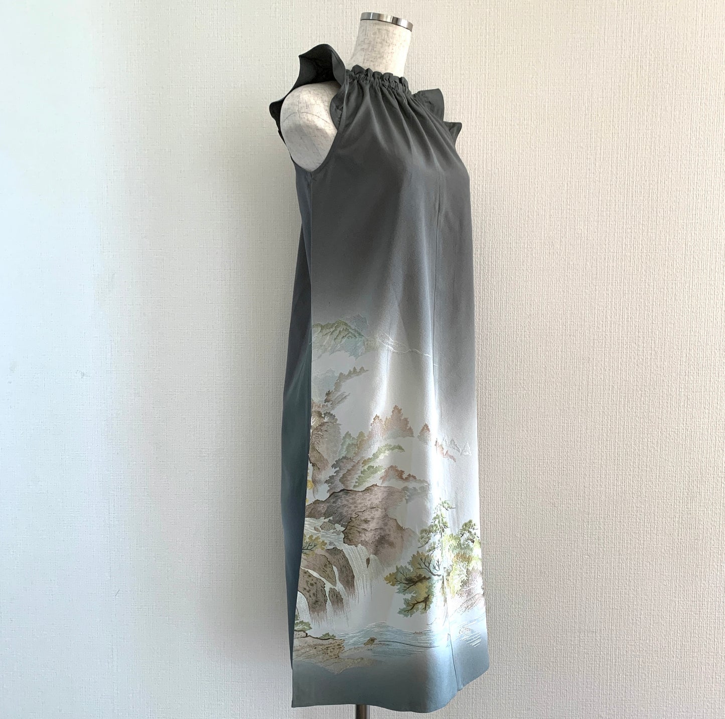 Silk Kimono dress, Houmongi 訪問着, Handcrafted, Upcycled, Mountain 山, #pre15