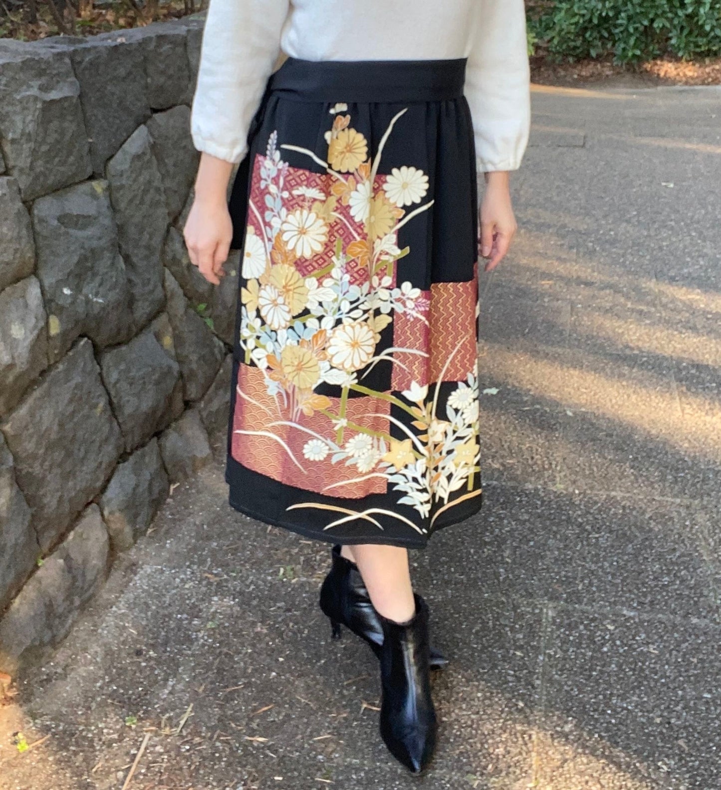 Kimono jupe en soie, fabriquée à la main, upcyclée, chrysanthème