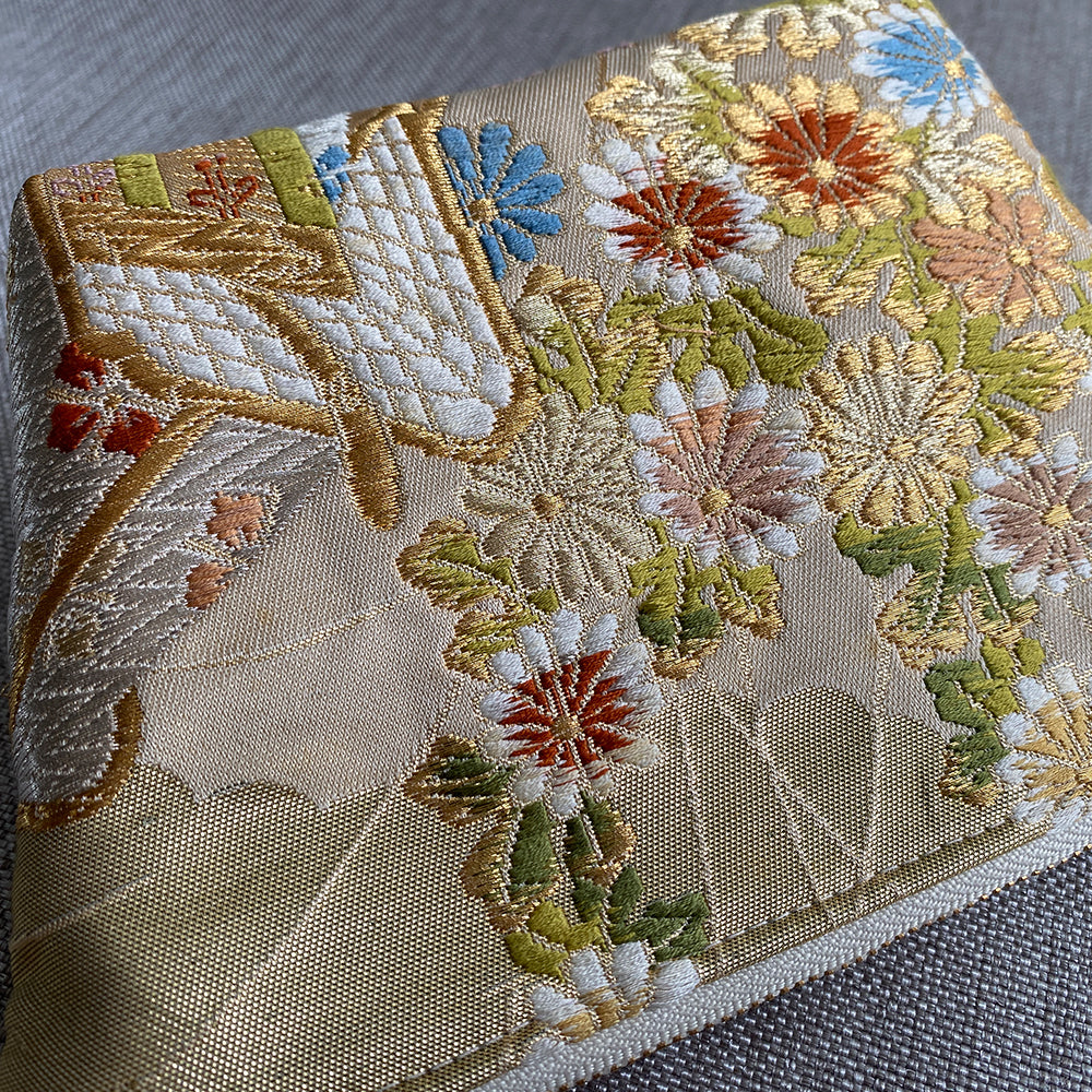 Pochette Obi en soie, fabriquée à la main, petit chrysanthème, nuage, recyclée